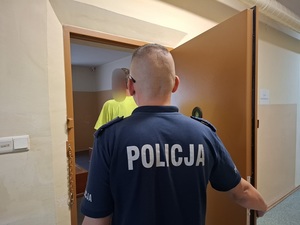 osoby zatrzymane z policjantem