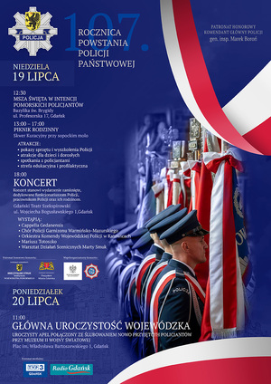plakat. Na granatowym napisane białą czcionką zaproszenie do udziału w uroczystościach z okazji święta Policji ze wskazaniem terminu, miejsca i harmonogramem uroczystości