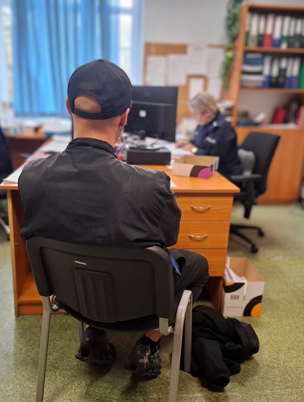 Kierowca Audi zatrzymany w Lęborku bez uprawnień i pod wpływem narkotyków